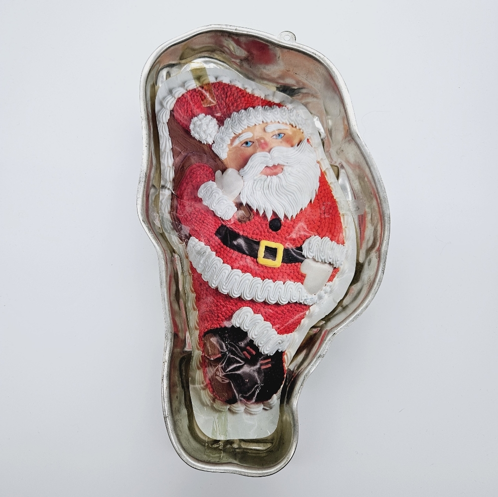 VINTAGE | Metalurgics Santa festive Christmas cake pan mold